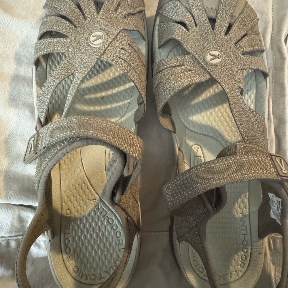 Keen Women's Gray Rose Sandals